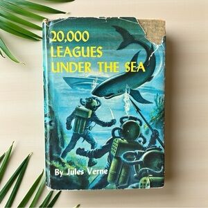 Vintage 20,000 Leagues Under the Sea by Jules Verne – with Dust Jacket